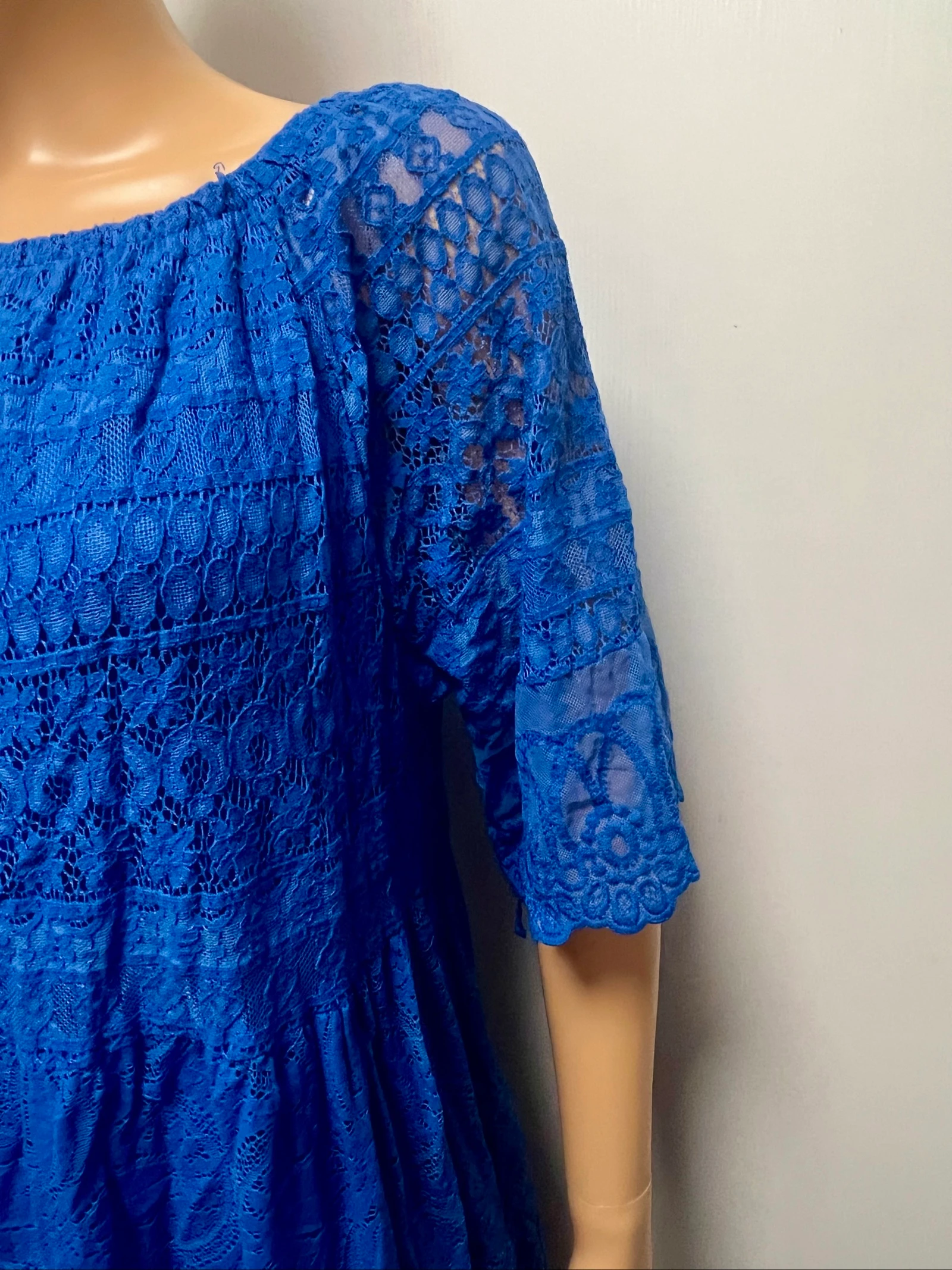 Vestido de encaje hecho en Italia – photo 5